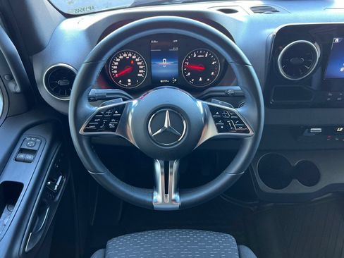 Used 2025 Mercedes-Benz Sprinter 2500 image 15