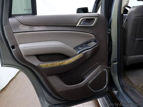 Used 2017 GMC Yukon Denali w/ Open Road Package AWD/4WD image 29