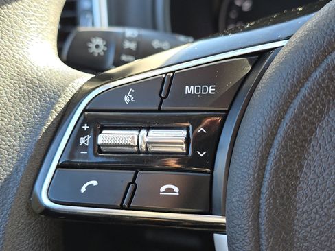 Used 2020 Kia Sportage LX image 25