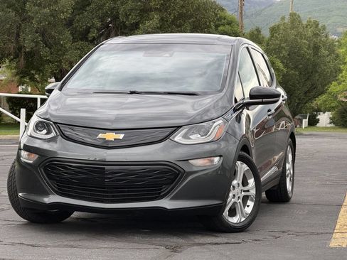 Used 2021 Chevrolet Bolt LT FWD image 1
