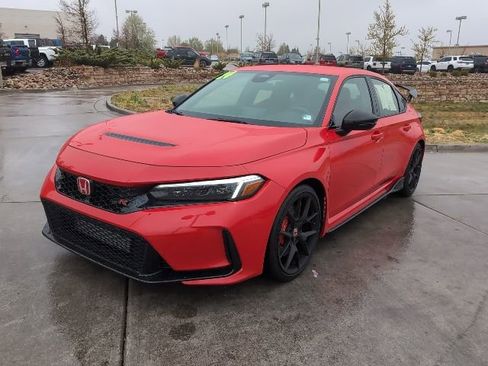 Used 2024 Honda Civic Type R image 3