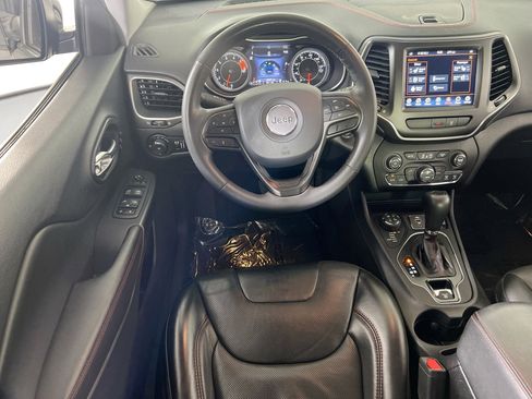 Used 2022 Jeep Cherokee Trailhawk w/ Premium Leather Package image 21