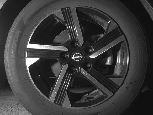 Used 2025 Nissan Sentra SV FWD image 13