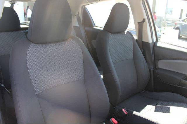 Used 2016 Toyota Yaris L FWD image 36