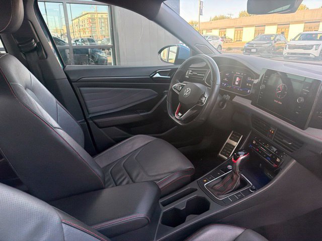 Used 2025 Volkswagen Jetta GLI Autobahn FWD image 11