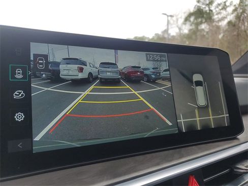 Certified 2025 Kia Sorento SX Prestige w/ Sage Leather Package image 29