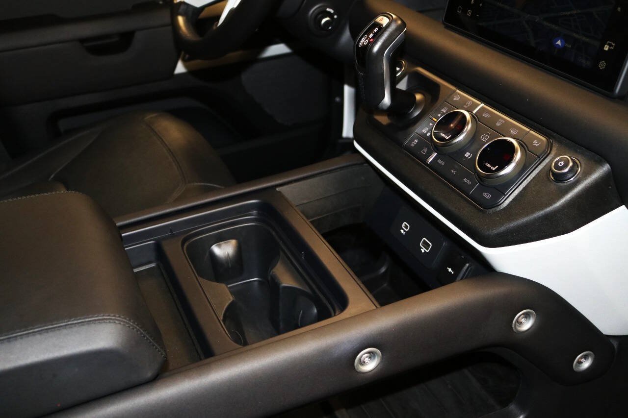 Used 2024 Land Rover Defender 110 S AWD/4WD image 47
