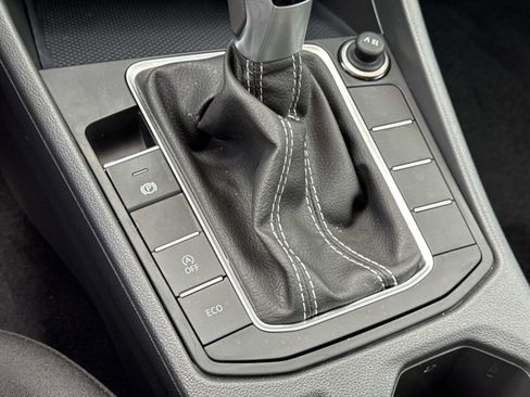 Certified 2025 Volkswagen Jetta S image 22