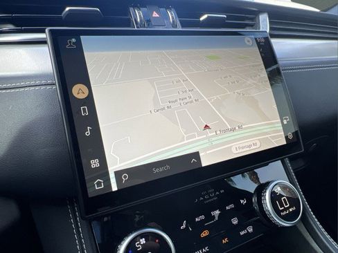 Used 2025 Jaguar F-PACE R-Dynamic S image 27