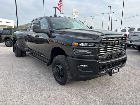 New 2026 RAM 3500 Tradesman image 8