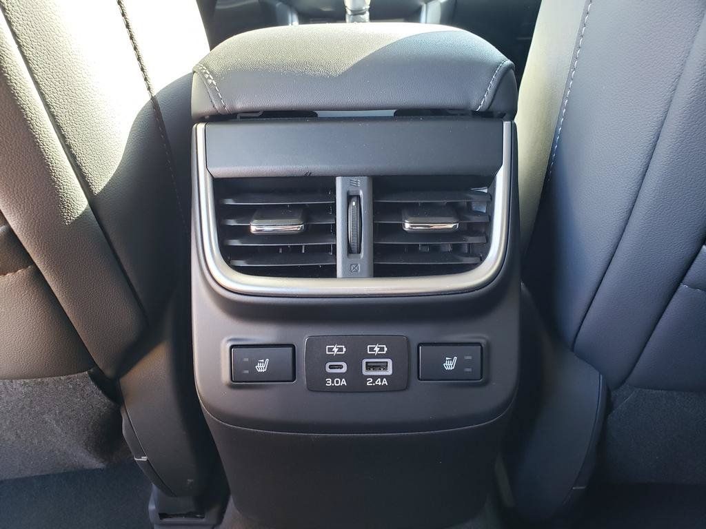Used 2023 Subaru Outback Touring XT AWD/4WD image 12