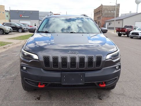 Used 2019 Jeep Cherokee Trailhawk w/ Cold Weather Group AWD/4WD image 12