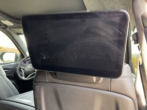 Certified 2023 Cadillac Escalade ESV Sport Platinum image 32