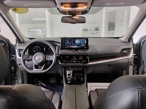 Used 2024 Nissan Rogue Platinum w/ Platinum Premium Package FWD image 83