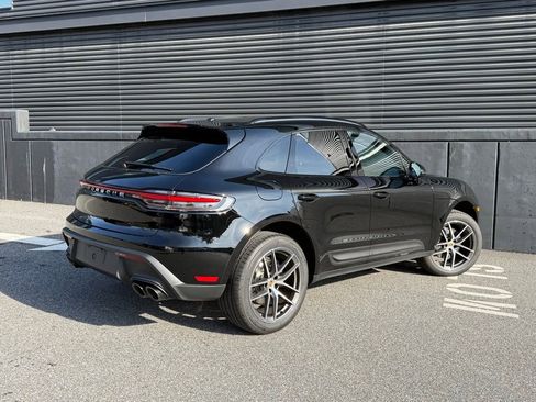 Certified 2026 Porsche Macan image 10