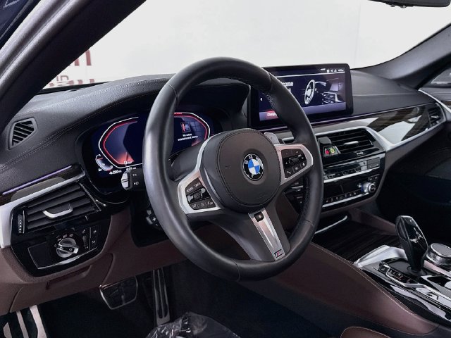 Used 2023 BMW M550i xDrive w/ Parking Assistance Package AWD/4WD image 9