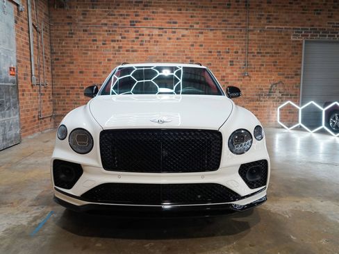 Used 2022 Bentley Bentayga AWD/4WD image 5