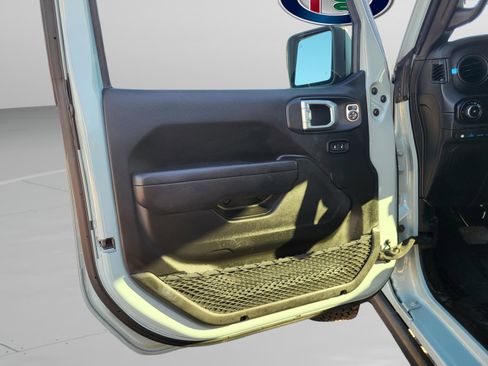 Used 2024 Jeep Wrangler Unlimited Rubicon 4xe w/ Technology Group image 59