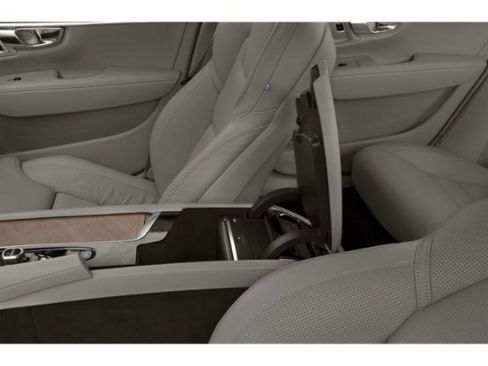 Used 2018 Volvo S90 T6 Momentum w/ Convenience Package AWD/4WD image 14