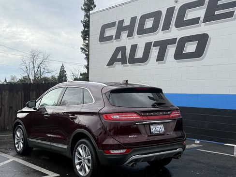 Used 2019 Lincoln MKC Select image 23