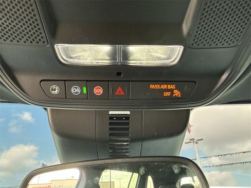 Used 2024 GMC Acadia AT4 w/ Luxury Package image 22