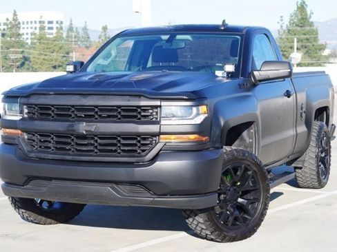 Used 2018 Chevrolet Silverado 1500 W/T image 3