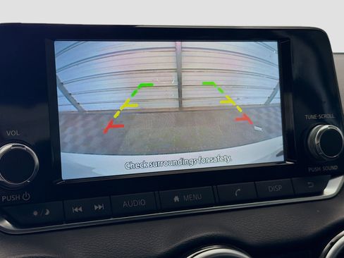 Used 2025 Nissan Sentra S image 16