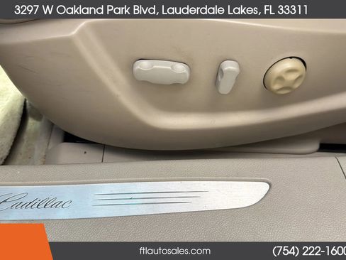 Used 2007 Cadillac DTS w/ Trunk Convenience Package image 26