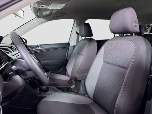 Used 2021 Volkswagen Tiguan S image 19