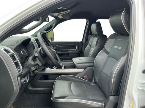 Used 2024 RAM 2500 Laramie w/ Night Edition image 9