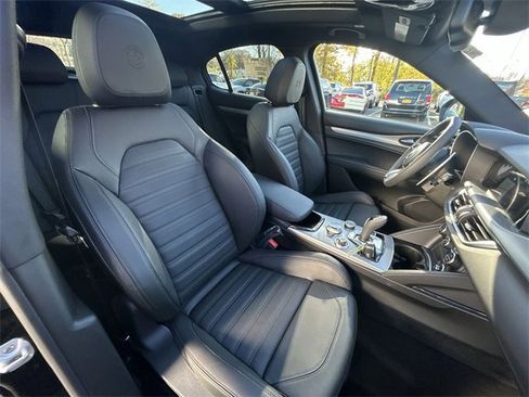 New 2025 Alfa Romeo Stelvio Sprint w/ Veloce Package image 15