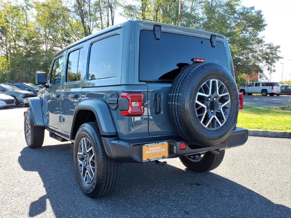 Certified 2026 Jeep Wrangler Unlimited Sahara AWD/4WD image 22