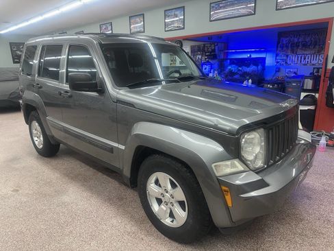 Used 2012 Jeep Liberty Sport w/ Popular Equipment Group image 8