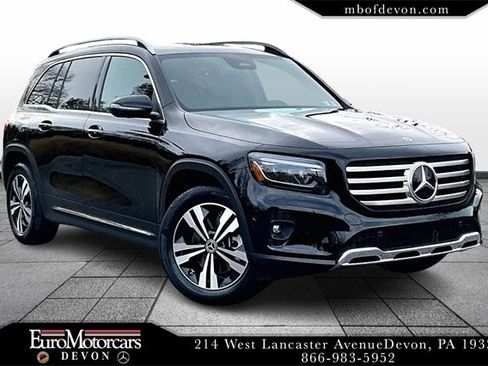 Used 2025 Mercedes-Benz GLB 250 4MATIC image 1
