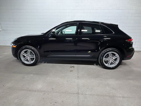 Certified 2026 Porsche Macan AWD/4WD image 2