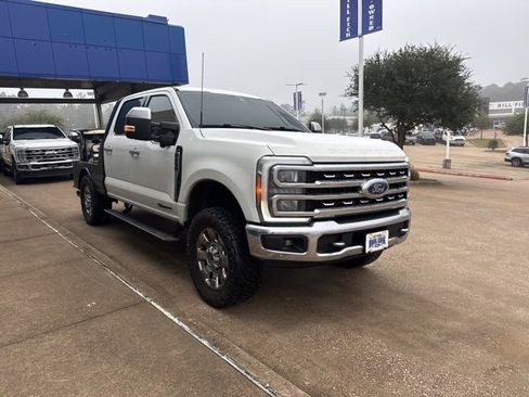 Used 2023 Ford F250 Lariat w/ Lariat Ultimate Package image 2
