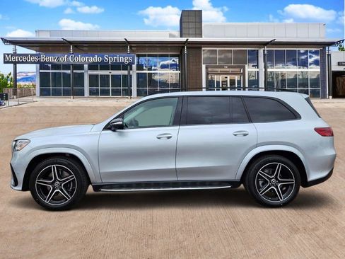 Used 2026 Mercedes-Benz GLS 450 4MATIC image 4