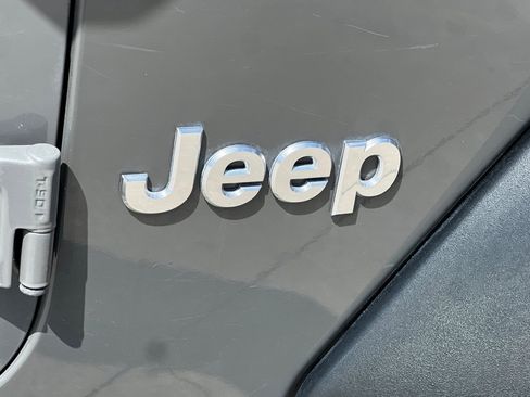 Used 2021 Jeep Wrangler Unlimited Sport AWD/4WD image 23