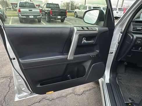 Used 2024 Toyota 4Runner Limited image 10