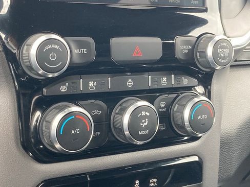 Used 2024 RAM 1500 Laramie RWD image 27