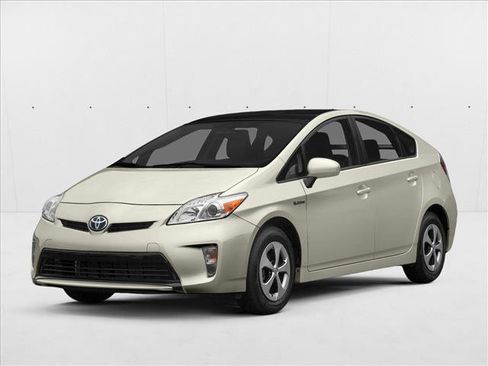 Used 2015 Toyota Prius Three FWD image 1