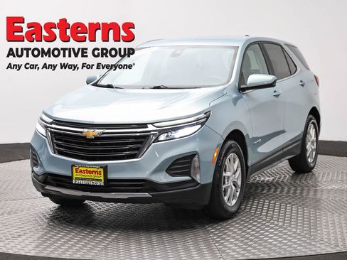 Used 2022 Chevrolet Equinox LT FWD image 1