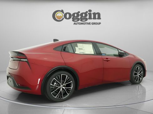 New 2026 Toyota Prius XLE image 18