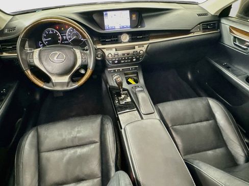 Used 2014 Lexus ES 350 w/ Luxury Package FWD image 29