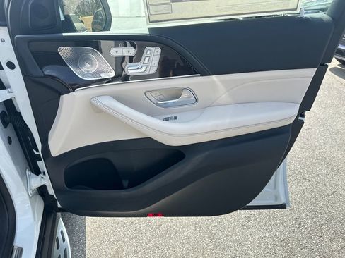 New 2026 Mercedes-Benz GLE 63 AMG S image 15