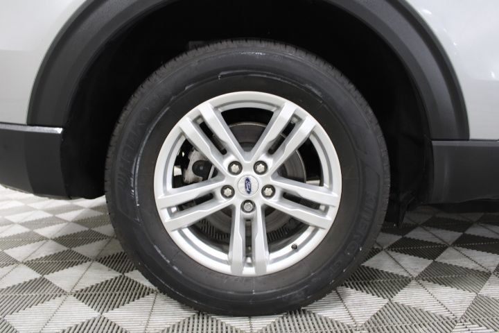 Used 2023 Ford Explorer XLT w/ Equipment Group 202A AWD/4WD image 49