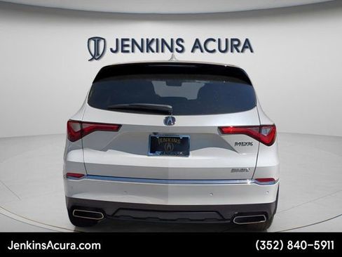 Used 2023 Acura MDX SH-AWD w/ Technology Package image 6