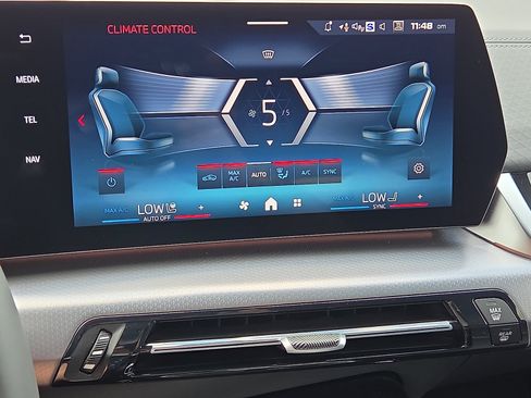 Used 2025 BMW X2 M35i AWD/4WD image 19