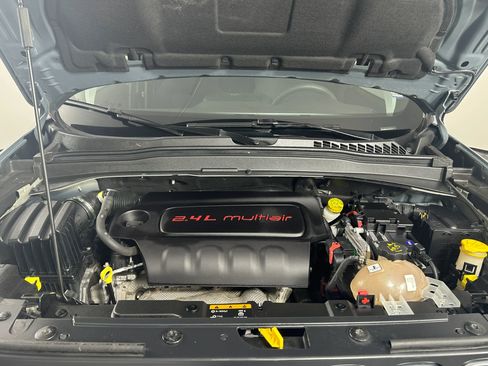 Used 2018 Jeep Renegade Latitude image 20