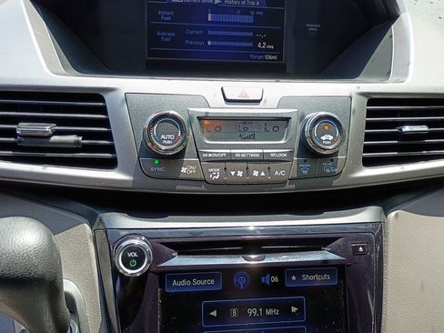 Used 2014 Honda Odyssey EX image 26